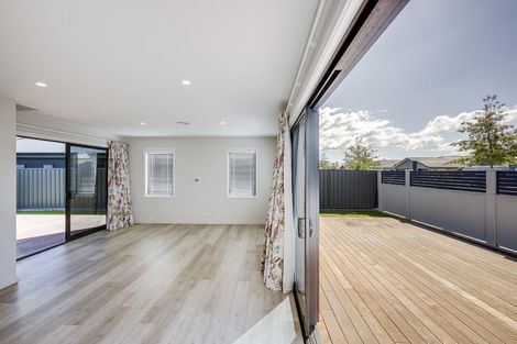Photo of property in 24 Aspiring Drive, Poraiti, Napier, 4112