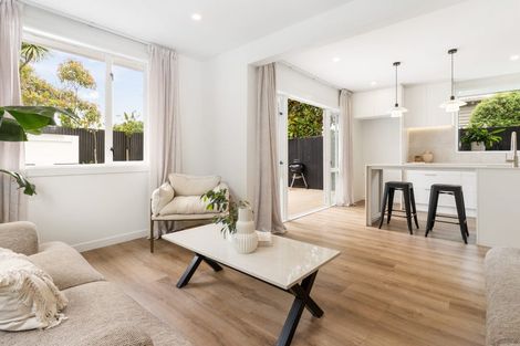 Photo of property in 18 Dover Street, St Albans, Christchurch, 8014