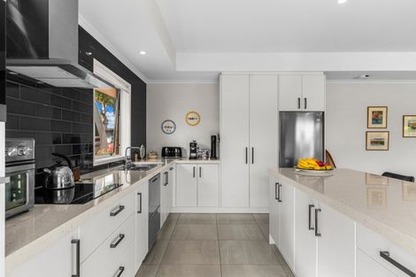 Photo of property in 72 Kedge Drive, Mangawhai, 0505