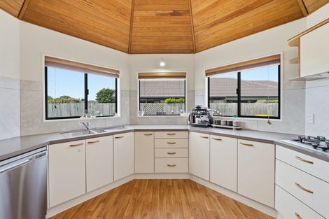 Photo of property in 16 Dawson Douglas Place, Kaiapoi, 7630