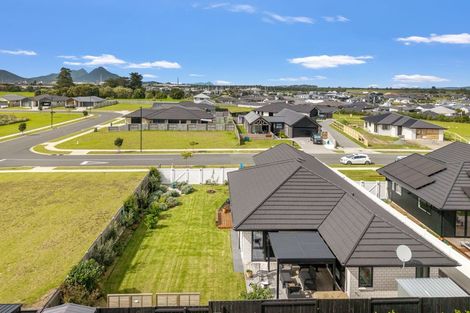 Photo of property in 4 Te Taniwha Road, One Tree Point, 0118