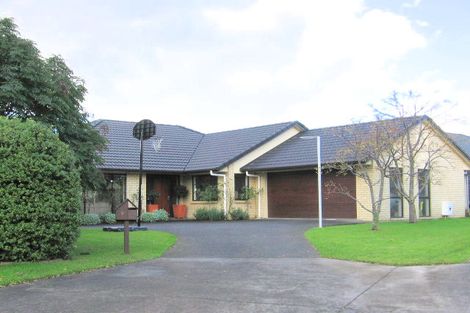 Photo of property in 9 Moy Place, East Tamaki Heights, Auckland, 2016