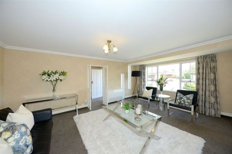 Photo of property in 2 Broadfell Avenue, Avonhead, Christchurch, 8042