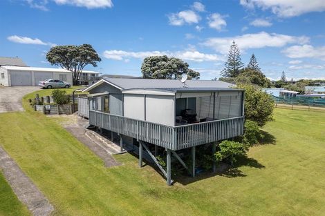 Photo of property in 607 Pukehina Parade, Pukehina, Te Puke, 3189
