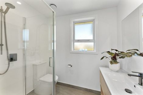 Photo of property in 6 Union Street, Merrilands, New Plymouth, 4312