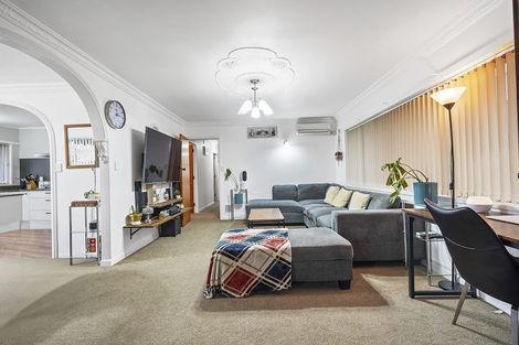 Photo of property in 1 Mahoe Street, Melville, Hamilton, 3206