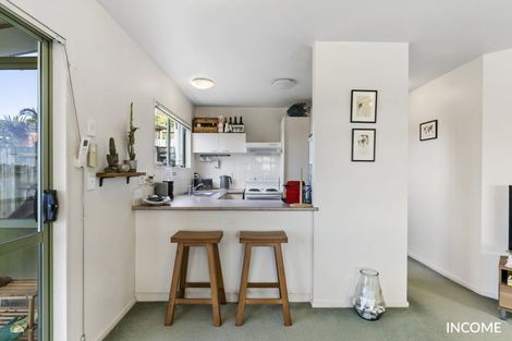 Photo of property in 11 Mannikin Place, Unsworth Heights, Auckland, 0632