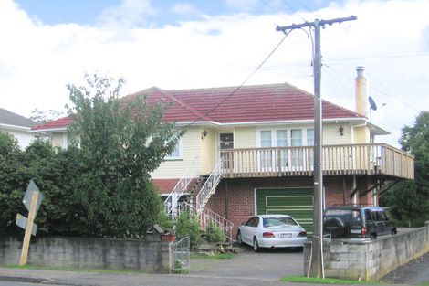 Photo of property in 7 Henderson Valley Road, Henderson, Auckland, 0612