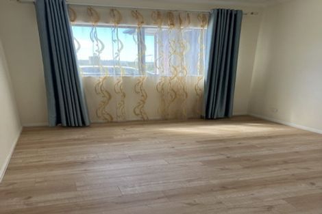 Photo of property in 12 Te Awa Place, Red Beach, 0932