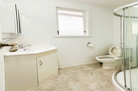 Photo of property in 65 Astley Avenue, New Lynn, Auckland, 0600
