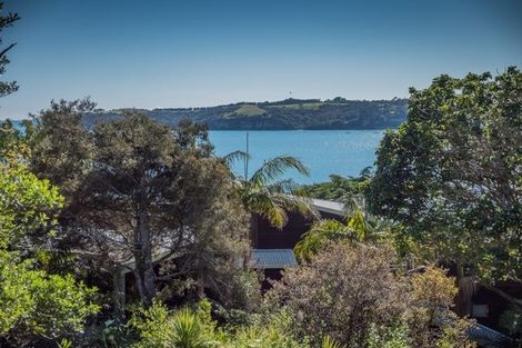 Photo of property in 19a Melandra Road, Stanmore Bay, Whangaparaoa, 0932