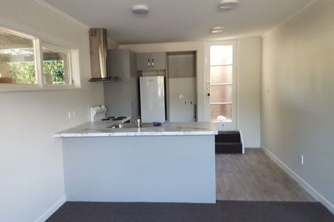 Photo of property in 16 Southern Cross Crescent, Island Bay, Wellington, 6023