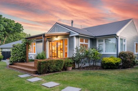 Photo of property in 252 Centaurus Road, Saint Martins, Christchurch, 8022