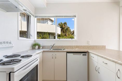 Photo of property in 67 Brigantine Drive, Beach Haven, Auckland, 0626