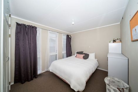 Photo of property in 25 Kamahi Avenue, Hawera, 4610