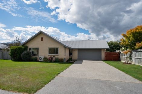 Photo of property in 8 Herries Lane, Lake Hayes, Queenstown, 9304