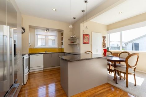 Photo of property in 39 Leitch Street, Somerfield, Christchurch, 8024