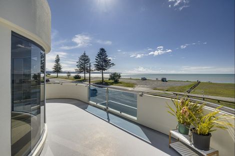 Photo of property in 24 The Esplanade, Westshore, Napier, 4110