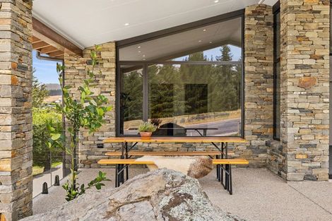 Photo of property in 93 Plantation Road, Wanaka, 9305