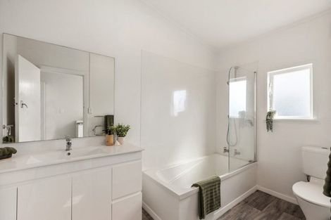 Photo of property in 4a Tarawera Road, Johnsonville, Wellington, 6037