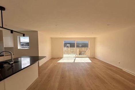 Photo of property in 20d Edwards Avenue, Henderson, Auckland, 0610