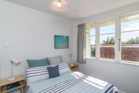 Photo of property in 4 Gavin Road, Raumati Beach, Paraparaumu, 5032
