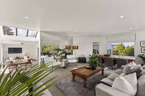 Photo of property in 24 Austin Road, Greenhithe, Auckland, 0632