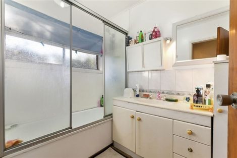 Photo of property in 11a Hamilton Place, Glenfield, Auckland, 0629