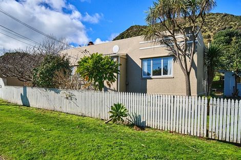 Photo of property in 7 Ames Street, Paekakariki, 5034