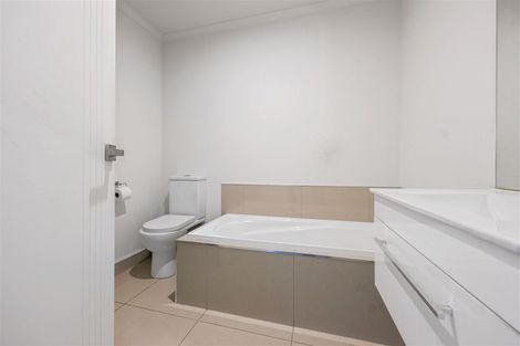 Photo of property in 72u5 Carrington Avenue, Silverdale, Hamilton, 3216