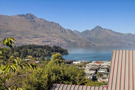 Photo of property in 10/14 Malaghan Street, Queenstown, 9300