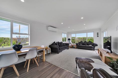 Photo of property in 435 Manawapou Road, Hawera, 4672