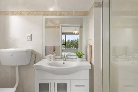 Photo of property in 41 Lincolnshire Road, Horokiwi, Wellington, 5016