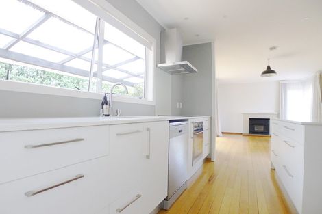 Photo of property in 42 Kervil Avenue, Te Atatu Peninsula, Auckland, 0610