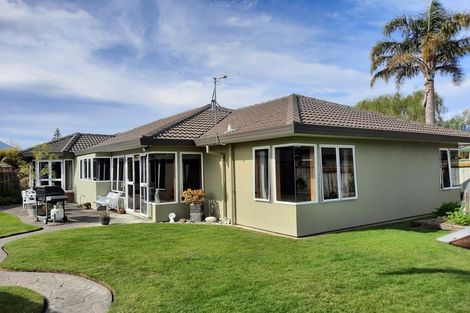 Photo of property in 11 Kensington Drive, Taradale, Napier, 4112