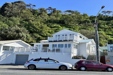 Photo of property in 163 Marine Parade, Seatoun, Wellington, 6022