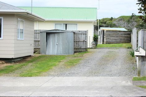 Photo of property in 58 Riversdale Drive, Merrilands, New Plymouth, 4312