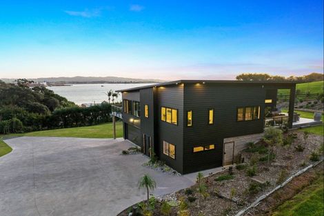 Photo of property in 6 Lort Point Lane, Whangarei Heads, Whangarei, 0174