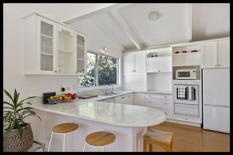 Photo of property in 19a Woodmancote Road, Khandallah, Wellington, 6035