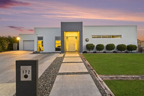 Photo of property in 172 Saint James Drive, Huntington, Hamilton, 3210