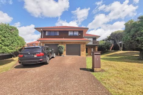 Photo of property in 2/9 Billabong Place, Botany Downs, Auckland, 2010