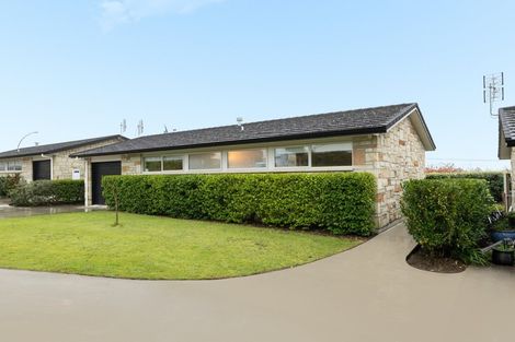 Photo of property in 2/21 Sardinia Rise, Bethlehem, Tauranga, 3110