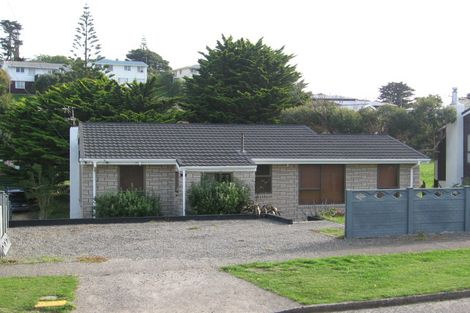 Photo of property in 20 Taupiri Crescent, Titahi Bay, Porirua, 5022