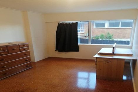 Photo of property in 2/40 Seaview Road, Glenfield, Auckland, 0629