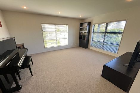 Photo of property in 31 Edgewater Drive, Karaka, Papakura, 2113