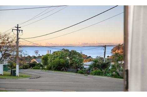 Photo of property in 12 Kauri Road, Stanmore Bay, Whangaparaoa, 0932