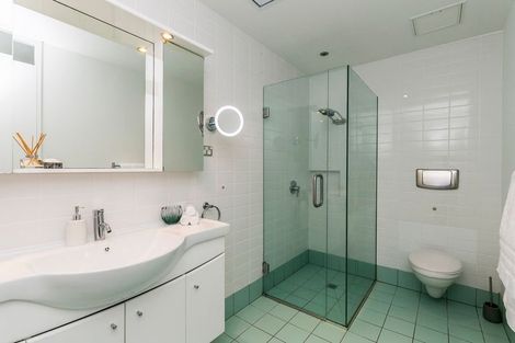 Photo of property in 22u5 The Crescent, Roseneath, Wellington, 6011