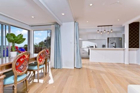 Photo of property in 30 Beulah Avenue, Rothesay Bay, Auckland, 0630