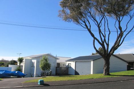 Photo of property in 4 Holden Avenue, Forest Lake, Hamilton, 3200