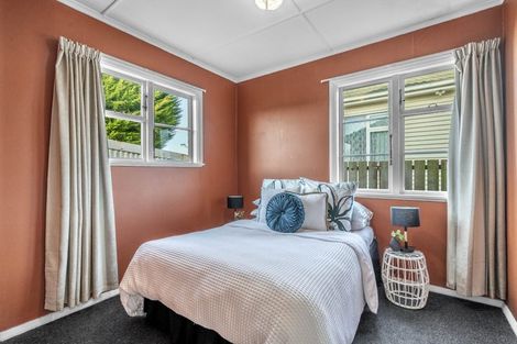 Photo of property in 16 Lockerbie Street, Turnbull Thomson Park, Invercargill, 9810